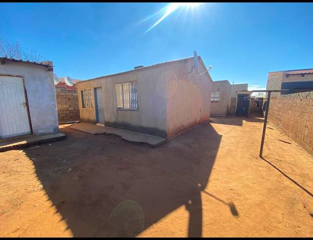 2 BEDROOM HOUSE FOR SALE IN PALM RIDGE EXT 2